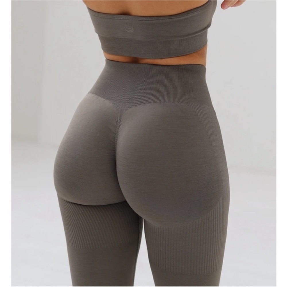 Lazulilabel Seamless Gray High-Rise Leggings NWOT
